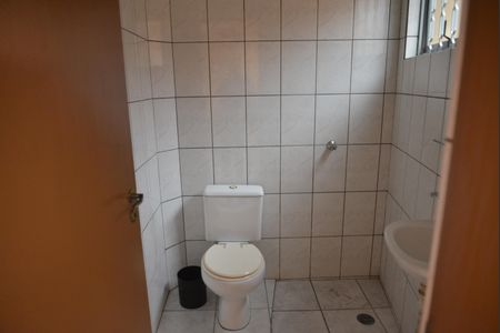 Casa à venda com 236m², 3 quartos e 6 vagasBanheiro de Serviço