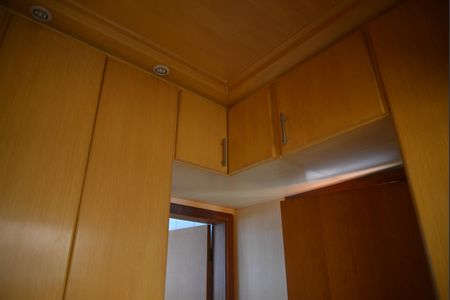 Casa à venda com 236m², 3 quartos e 6 vagasCloset da suíte