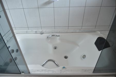 Casa à venda com 236m², 3 quartos e 6 vagasBanheiro da Suíte