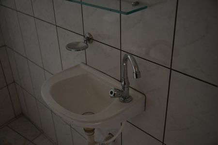 Casa à venda com 236m², 3 quartos e 6 vagasBanheiro de Serviço