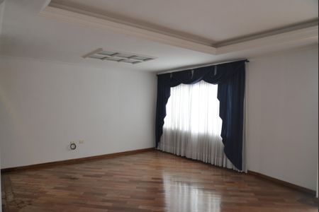 Casa à venda com 236m², 3 quartos e 6 vagasSala