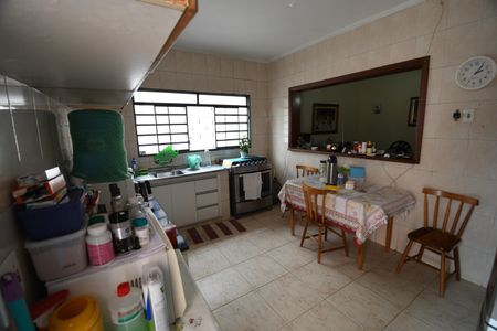 Casa à venda com 120m², 4 quartos e 2 vagasCozinha