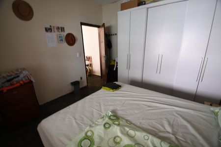 Casa à venda com 120m², 4 quartos e 2 vagasEdícula - Quarto