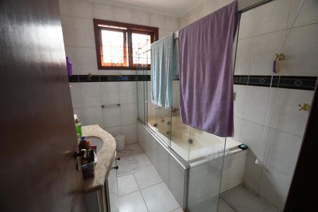 Casa à venda com 120m², 4 quartos e 2 vagasBanheiro 1