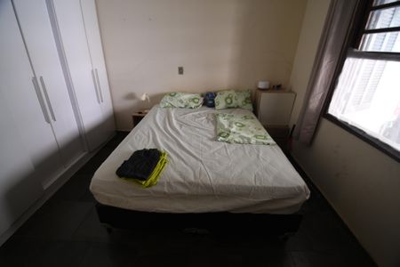 Casa à venda com 120m², 4 quartos e 2 vagasEdícula - Quarto