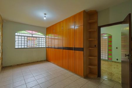 Casa à venda com 208m², 3 quartos e 2 vagasQuarto 1