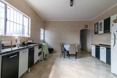 Casa à venda com 250m², 3 quartos e 2 vagas Casa à venda com 250m², 3 quartos e 2 vagasCozinha