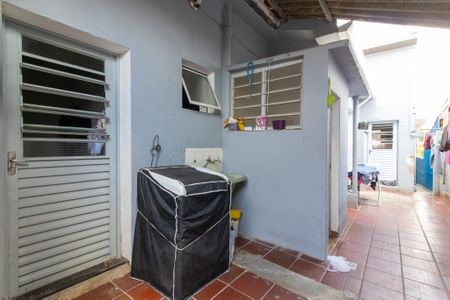 Casa à venda com 250m², 3 quartos e 2 vagas Casa à venda com 250m², 3 quartos e 2 vagasÁrea de Serviço
