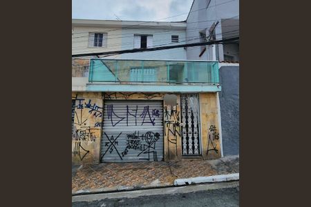Casa à venda com 92m², 2 quartos e 1 vaga Casa à venda com 92m², 2 quartos e 1 vagaFachada