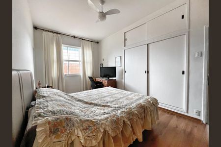 Casa à venda com 503m², 4 quartos e 3 vagas Casa à venda com 503m², 4 quartos e 3 vagasSuíte 2