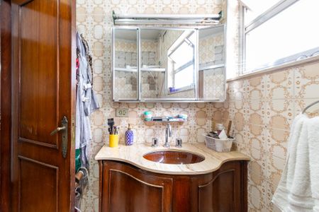 Casa à venda com 390m², 5 quartos e 4 vagas Casa à venda com 390m², 5 quartos e 4 vagasBanheiro da Suíte