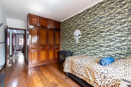 Casa à venda com 390m², 5 quartos e 4 vagas Casa à venda com 390m², 5 quartos e 4 vagasQuarto 1