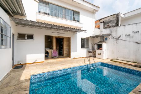 Casa à venda com 390m², 5 quartos e 4 vagas Casa à venda com 390m², 5 quartos e 4 vagasVista do Quarto 2