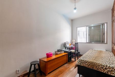 Casa à venda com 390m², 5 quartos e 4 vagas Casa à venda com 390m², 5 quartos e 4 vagasQuarto 2