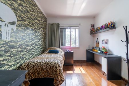 Casa à venda com 390m², 5 quartos e 4 vagas Casa à venda com 390m², 5 quartos e 4 vagasQuarto 1