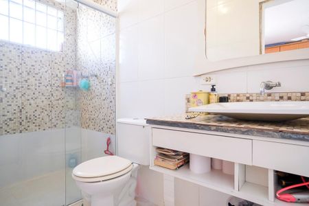 Casa à venda com 162m², 3 quartos e 3 vagasBanheiro da suíte