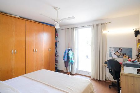 Casa à venda com 162m², 3 quartos e 3 vagasSuíte