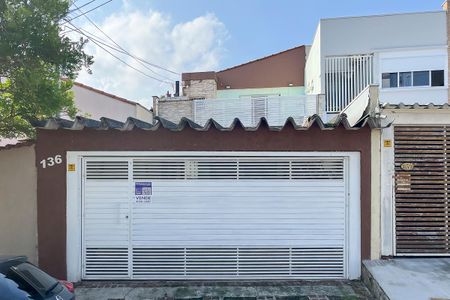 Casa à venda com 162m², 3 quartos e 3 vagasFachada + plaquinha