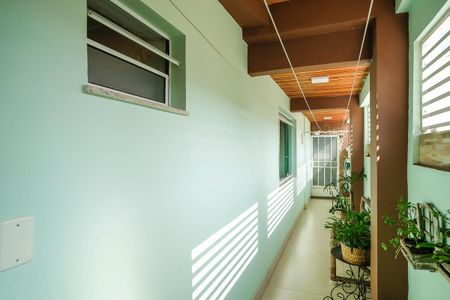 Casa à venda com 162m², 3 quartos e 3 vagasCorredor