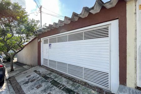 Casa à venda com 162m², 3 quartos e 3 vagasFachada + plaquinha