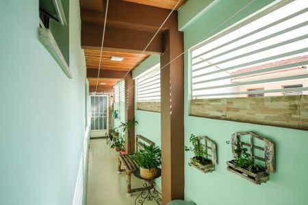 Casa à venda com 162m², 3 quartos e 3 vagasCorredor