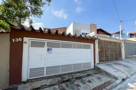 Casa à venda com 162m², 3 quartos e 3 vagasFachada + plaquinha