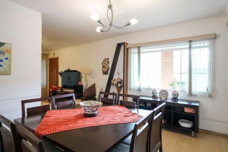 Casa à venda com 162m², 3 quartos e 3 vagasSala