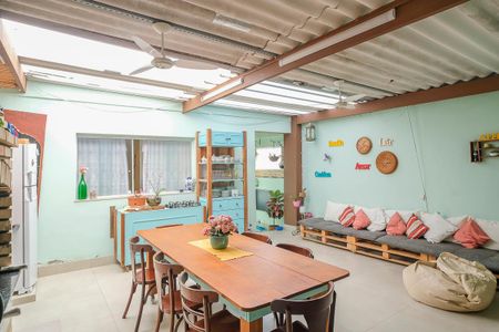 Casa à venda com 162m², 3 quartos e 3 vagasQuintal