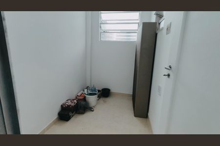 Casa à venda com 76m², 2 quartos e sem vaga