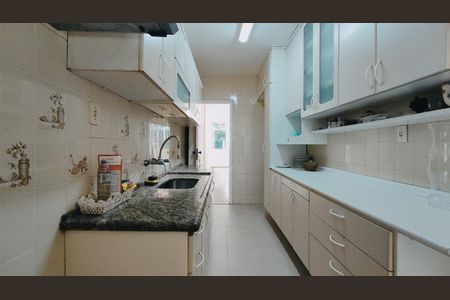 Casa à venda com 76m², 2 quartos e sem vaga