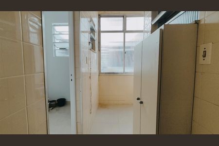 Casa à venda com 76m², 2 quartos e sem vaga