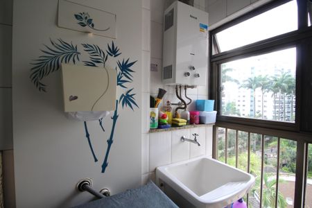 Apartamento para alugar com 80m², 3 quartos e 1 vagaÁrea de Serviço