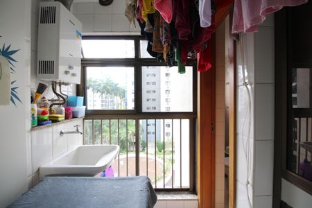 Apartamento para alugar com 80m², 3 quartos e 1 vagaÁrea de Serviço