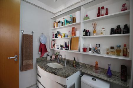 Apartamento para alugar com 80m², 3 quartos e 1 vagaQuarto - Suíte Banheiro