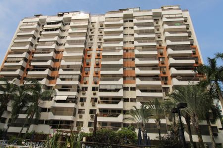 Apartamento para alugar com 80m², 3 quartos e 1 vagaFachada