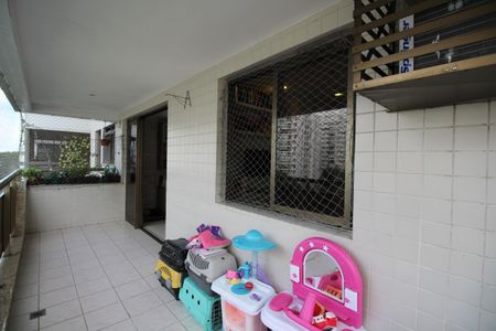 Apartamento para alugar com 80m², 3 quartos e 1 vagaVaranda