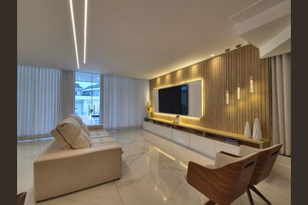 Casa de condomínio à venda com 350m², 3 quartos e 2 vagasSala