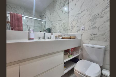 Casa de condomínio à venda com 350m², 3 quartos e 2 vagasBanheiro da Suíte 1