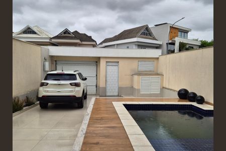 Casa de condomínio à venda com 350m², 3 quartos e 2 vagasÁrea externa