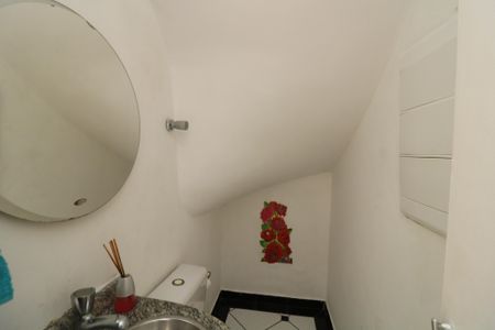 Casa de condomínio à venda com 86m², 2 quartos e 2 vagasLavabo