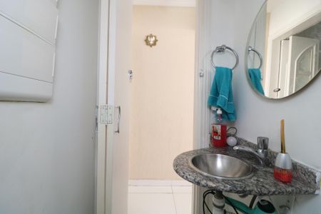 Casa de condomínio à venda com 86m², 2 quartos e 2 vagasLavabo