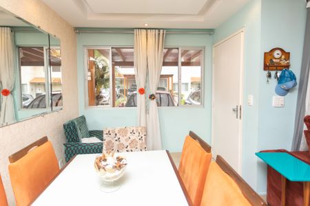 Casa de condomínio à venda com 300m², 2 quartos e 2 vagas Casa de condomínio à venda com 300m², 2 quartos e 2 vagasSala