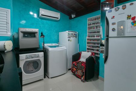 Casa de condomínio à venda com 300m², 2 quartos e 2 vagas Casa de condomínio à venda com 300m², 2 quartos e 2 vagasÁrea de Serviço