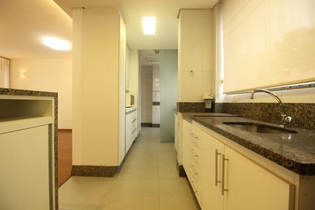 Apartamento à venda com 98m², 3 quartos e 3 vagasCozinha