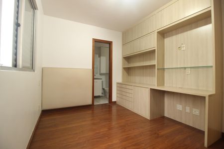 Apartamento à venda com 98m², 3 quartos e 3 vagasQuarto