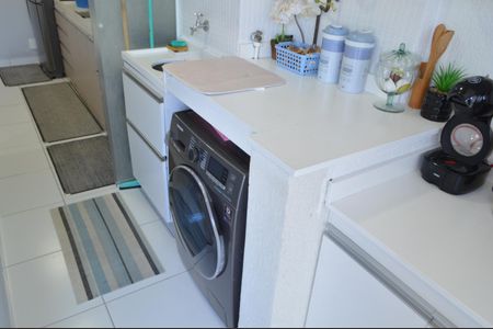 Apartamento à venda com 60m², 2 quartos e 1 vaga Apartamento à venda com 60m², 2 quartos e 1 vagaÁrea de Serviço