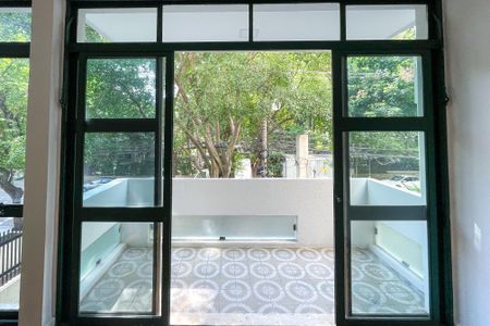 Apartamento para alugar com 160m², 3 quartos e 2 vagas Apartamento para alugar com 160m², 3 quartos e 2 vagasVaranda