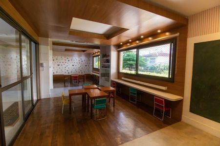 Apartamento à venda com 249m², 4 quartos e 3 vagas Apartamento à venda com 249m², 4 quartos e 3 vagasÁrea comum