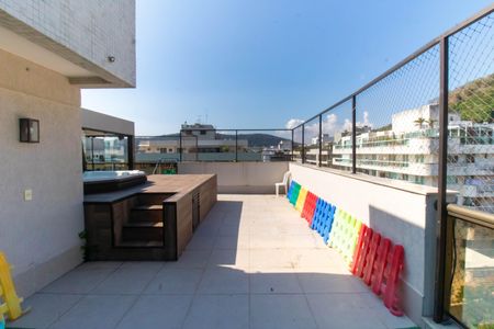 Apartamento à venda com 249m², 4 quartos e 3 vagas Apartamento à venda com 249m², 4 quartos e 3 vagasCobertura
