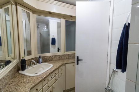 Apartamento para alugar com 70m², 3 quartos e sem vaga Apartamento para alugar com 70m², 3 quartos e sem vagaBanheiro